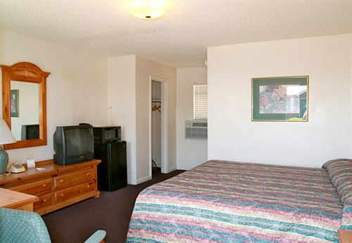 Dixie Palm Motel St. George Buitenkant foto