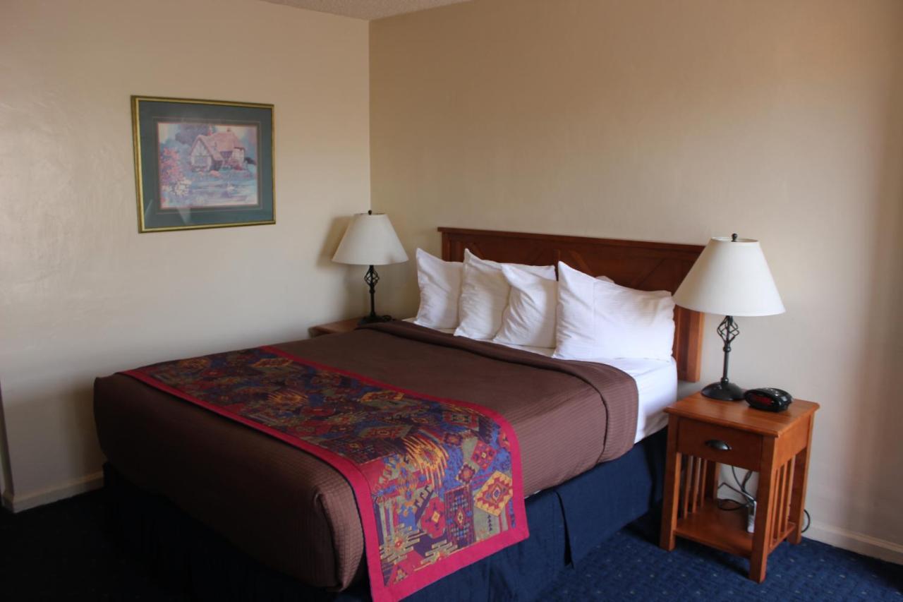 Dixie Palm Motel St. George Buitenkant foto